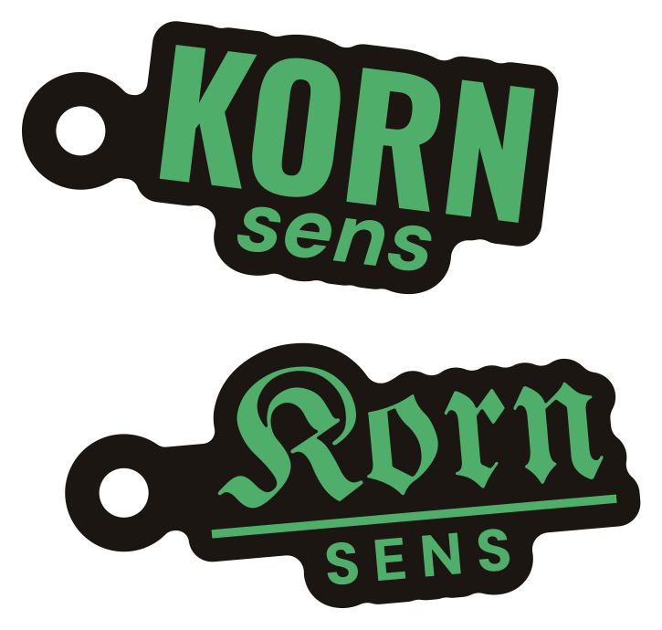 Kornsens-Anhänger in Grün, Grotesk und Fraktur
